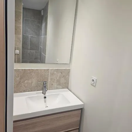 Apartamento Le Maelia Nyons Exterior foto